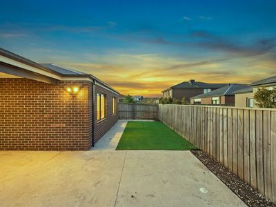 11 Rhubarb Road, Manor Lakes