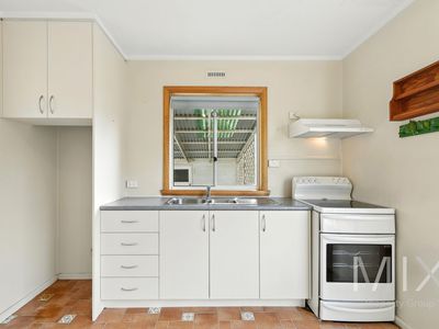 24 Heemskirk Street, Warrane
