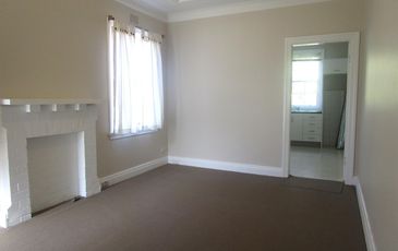 2 / 419 Anzac  Parade, Kingsford