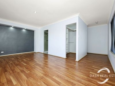 24 Taylor Way, Hillarys