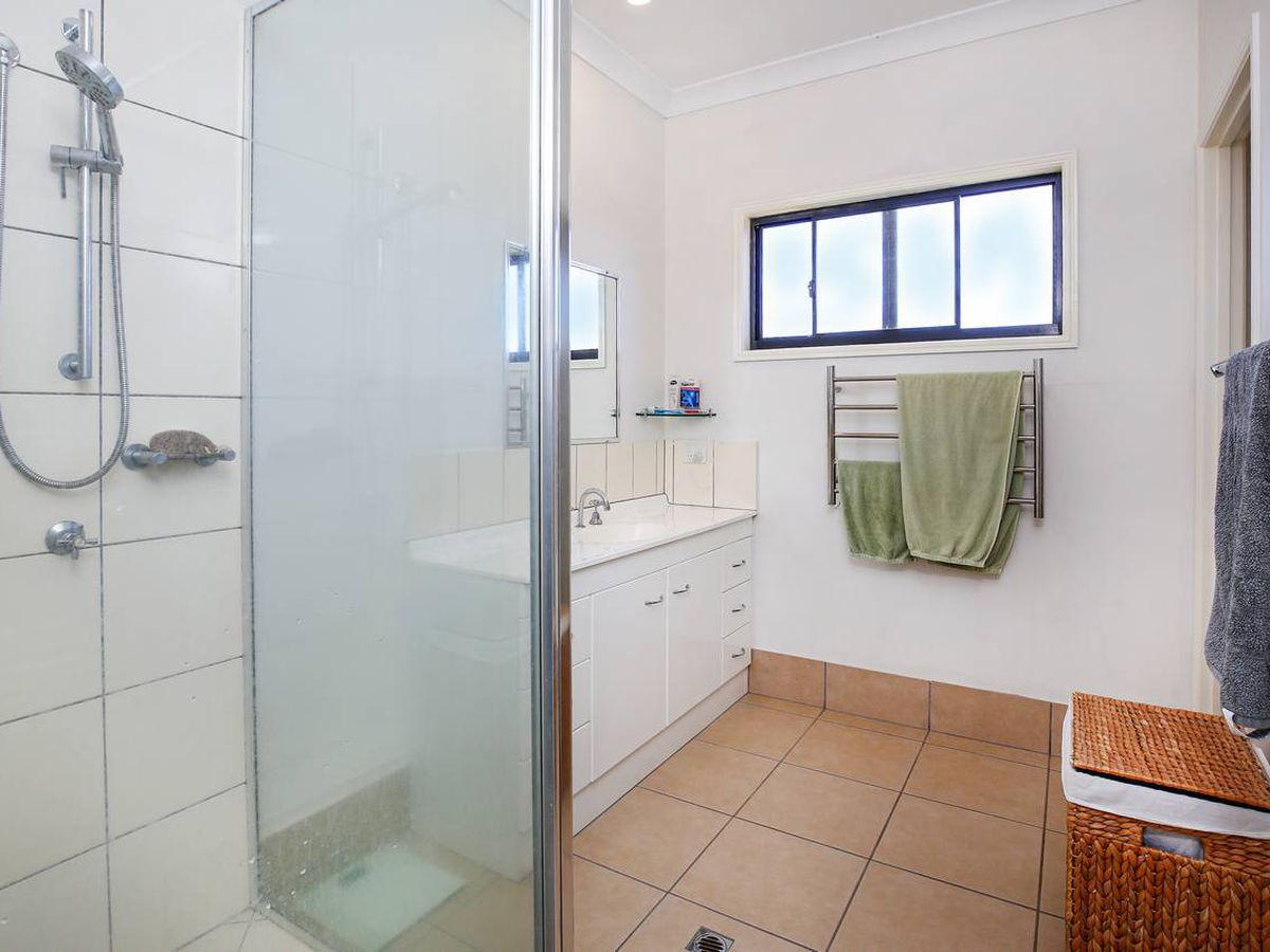 4 Lavender Crescent, Atherton