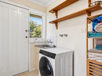 3 Lagoon Road, Carlton