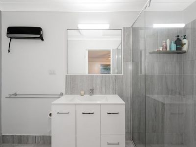 13 / 33-39 Hooker Boulevard, Broadbeach Waters