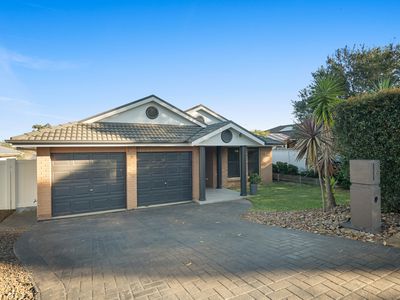 3 Duntroon Close, Hamlyn Terrace