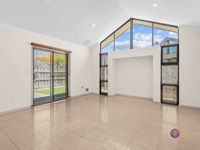10 Ambleside Way, Canning Vale