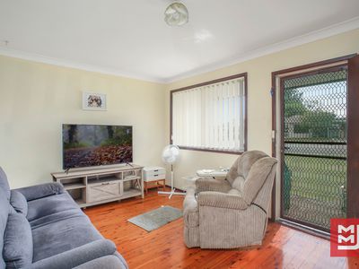 19 David Avenue, Oak Flats