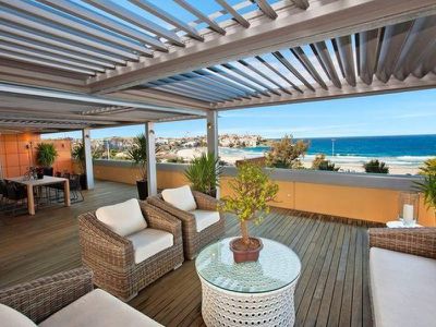 301-401 / 152 Campbell Parade, Bondi Beach