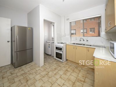 11 / 5 Phillip Street, Roselands