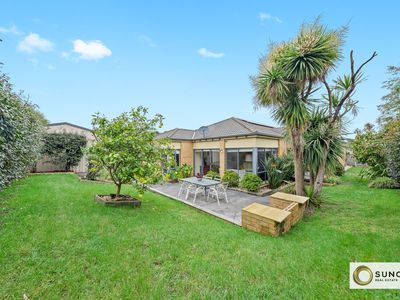 14 Meribel Way, Lynbrook