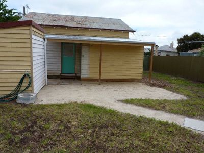 1 Bradman Street, Horsham