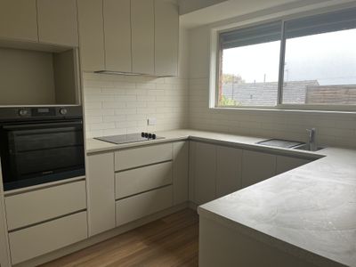 5 / 2 Vivian Street, Belmont