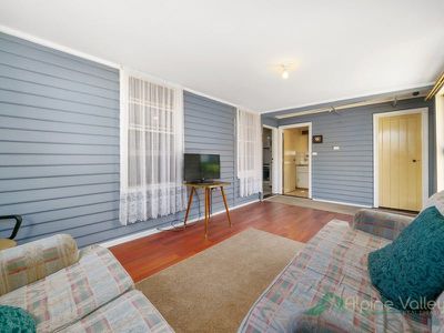 74 Lakeside Avenue, Mount Beauty