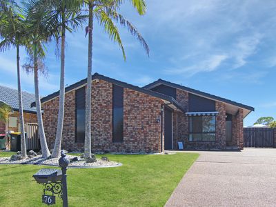 76 Elizabeth Parade, Forster