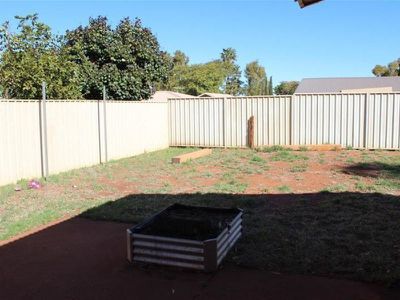 35 Boorthanna Crescent, Newman