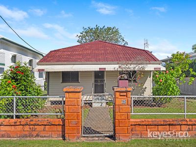 18 Lamington Road, West End