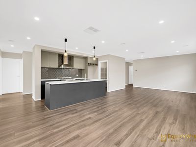 9 Lydney Street, Wyndham Vale