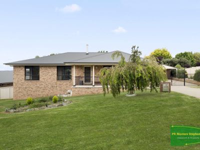 9 Piggott Place, Blayney