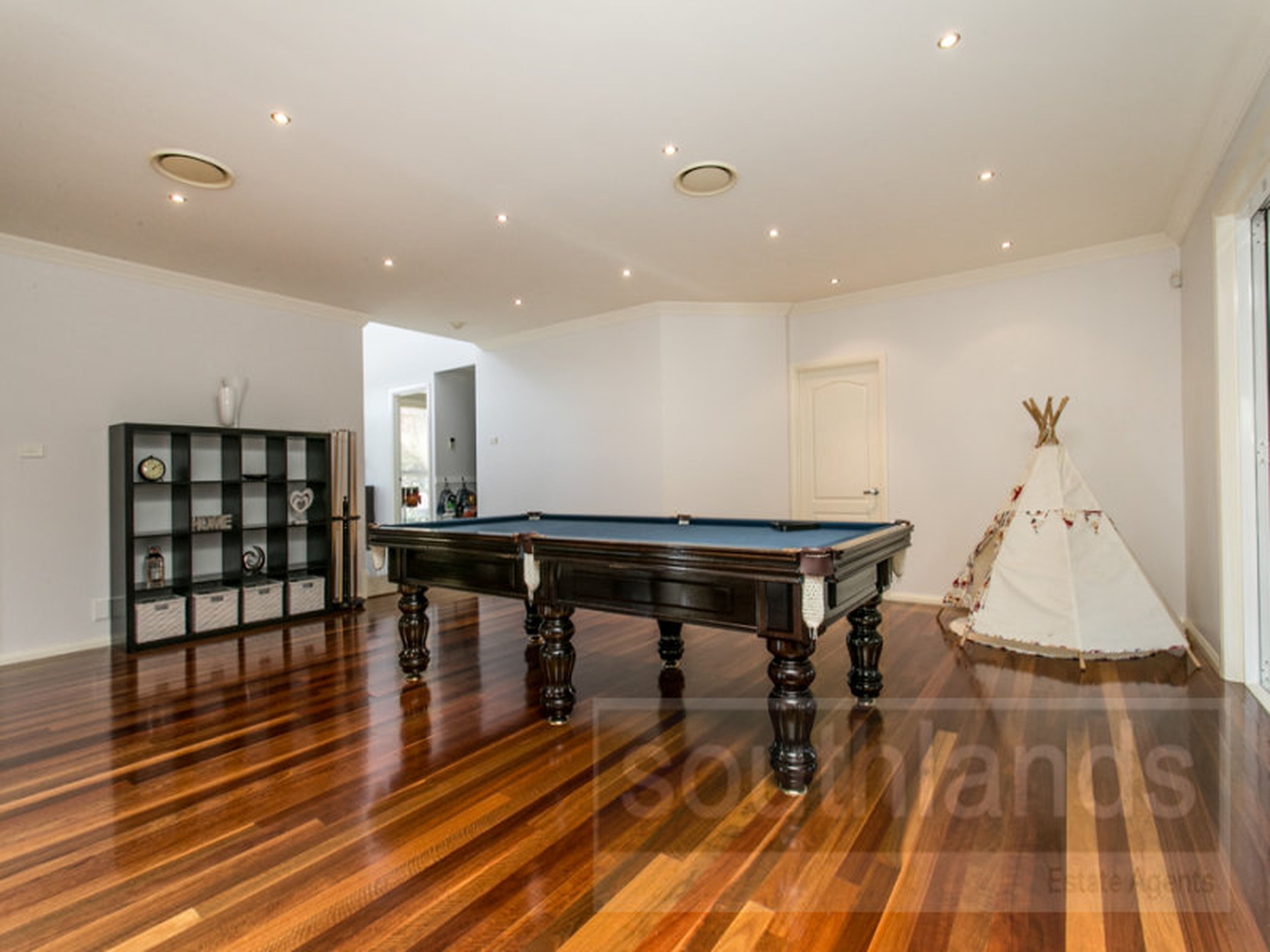 9 Torquay Tce, GLENMORE PARK