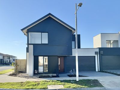 1 Interlaken Avenue, Manor Lakes