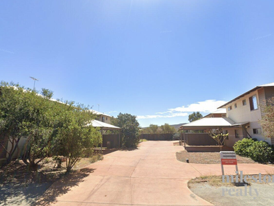 1 / 25 Pilkena Street, Tom Price