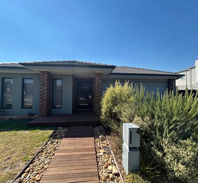 4 Caxton Close, Clyde