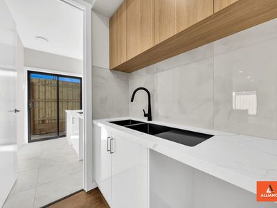 33 Truncata Drive, Tarneit