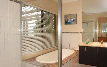 14 Woodspoint Drive, Beaconsfield