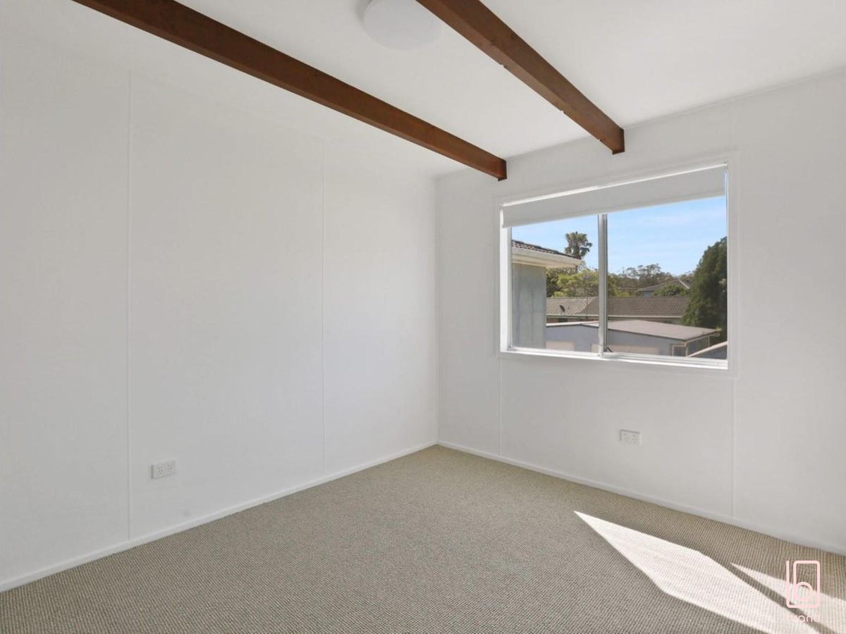329 Tuggerawong Road, Tuggerawong