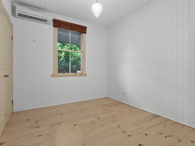 17 Young Street, Milton