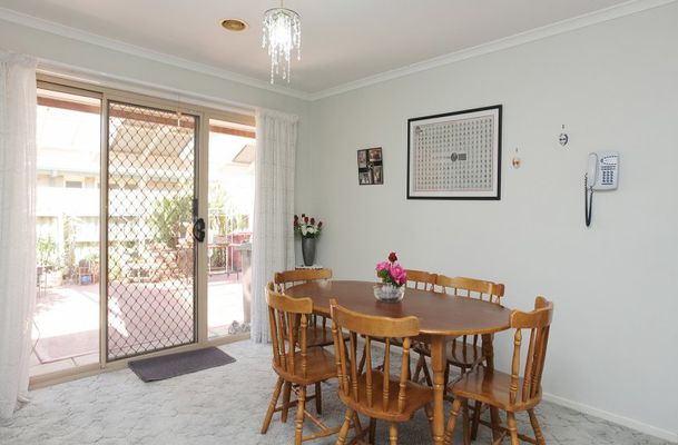 88 Yarcombe Crescent, Craigieburn