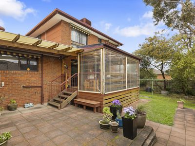 19 Mayfair Drive, Ferntree Gully