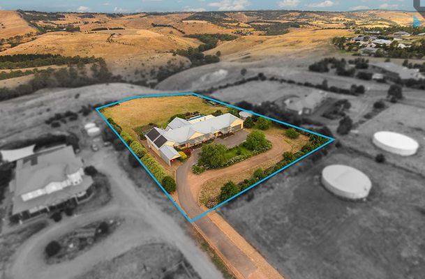 24 The Ridge, Oaklands Junction