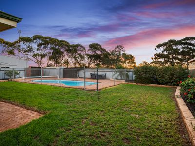 18 Robertson Street, West Lamington