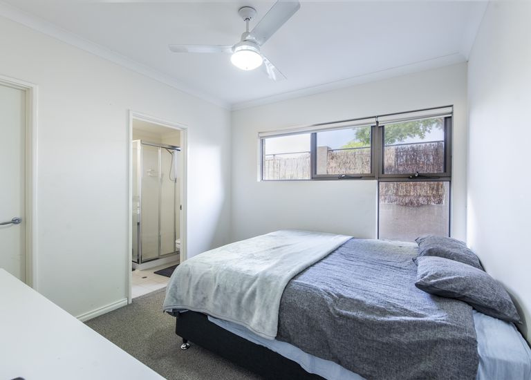 4 / 88 Moreing Street, Redcliffe