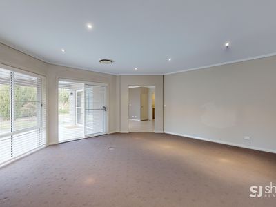 450 Wheelers Lane , Dubbo