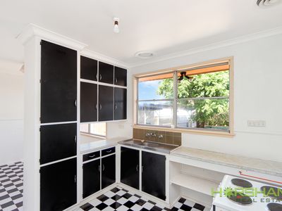 2 Bleakley Street, Horsham