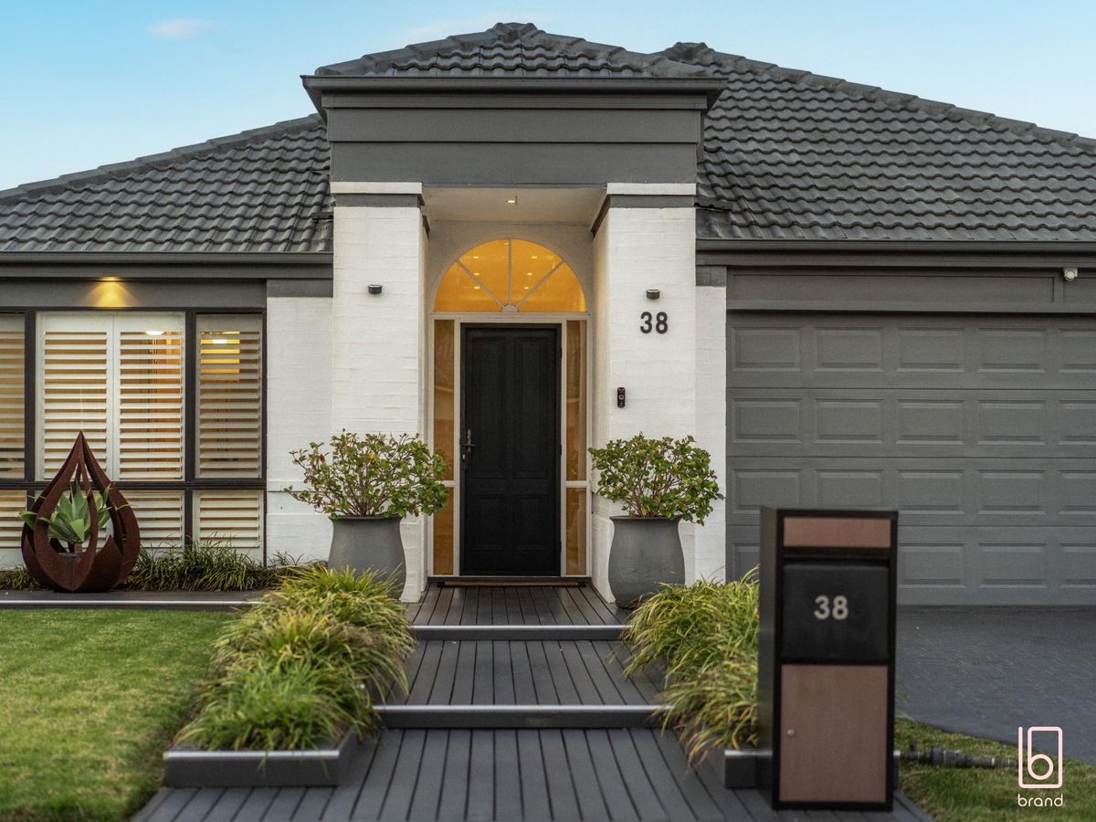 38 Birch Drive, Hamlyn Terrace