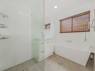38 Greenwood St, Wishart