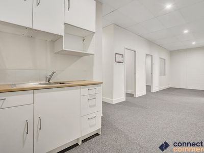 4 / 64 Siganto Drive, Helensvale