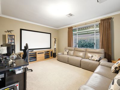 11 Horsham Crescent, Harrisdale