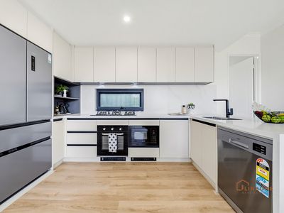 47 GOLF ROAD, Parkwood