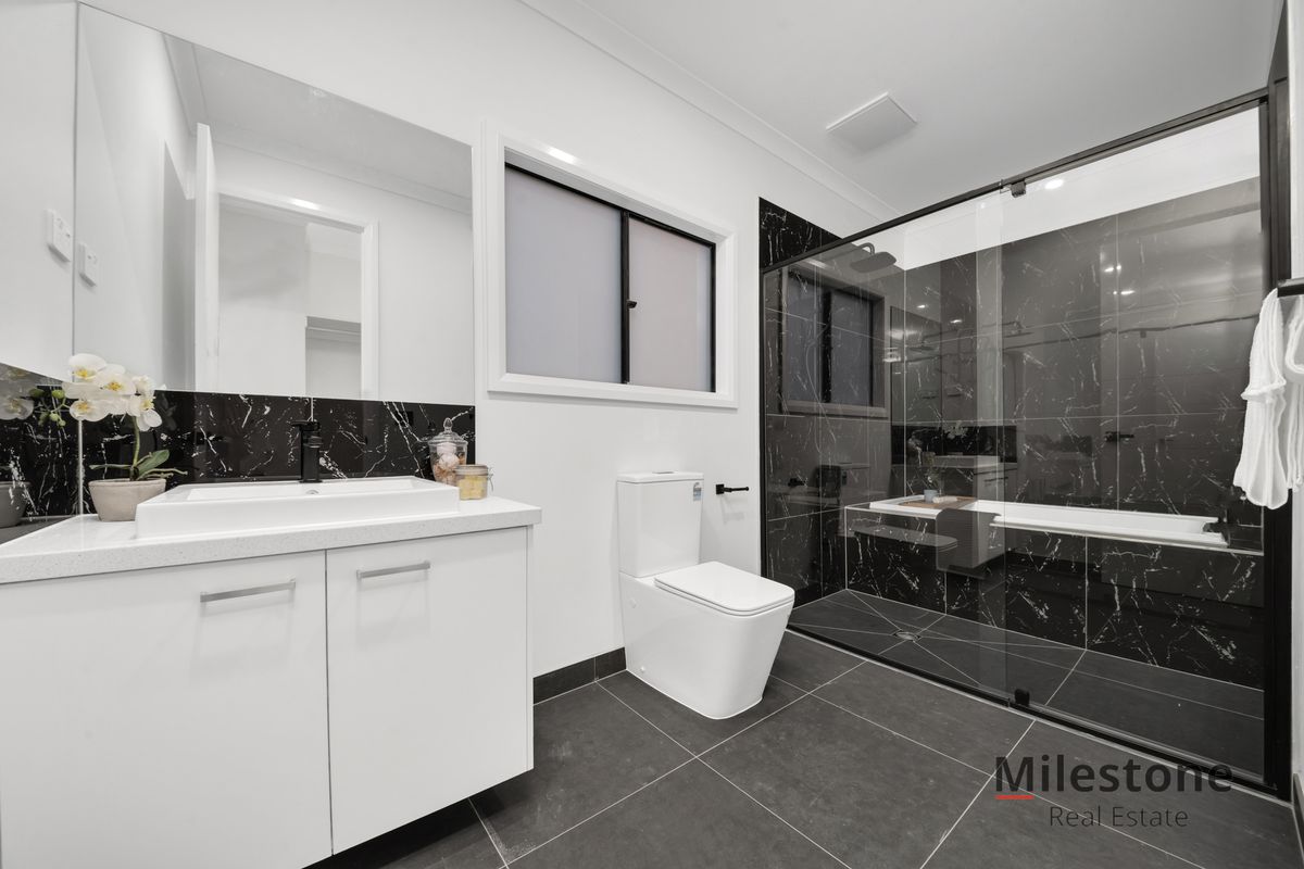 11 Carcoola Rise, Clyde North