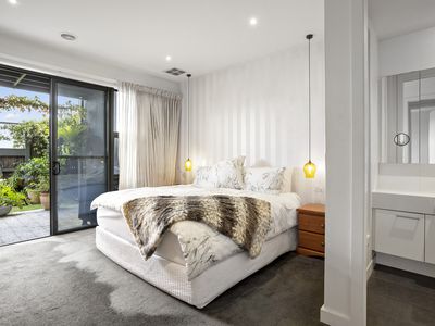 5 Sunset Drive, Williamstown