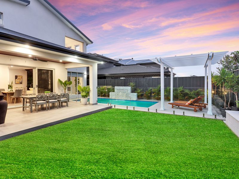 10 Navelina Street, Box Hill
