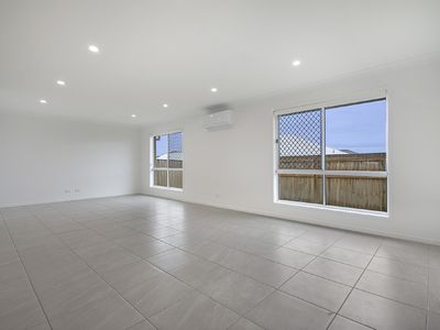 4 Octagonal Crescent, Beaudesert