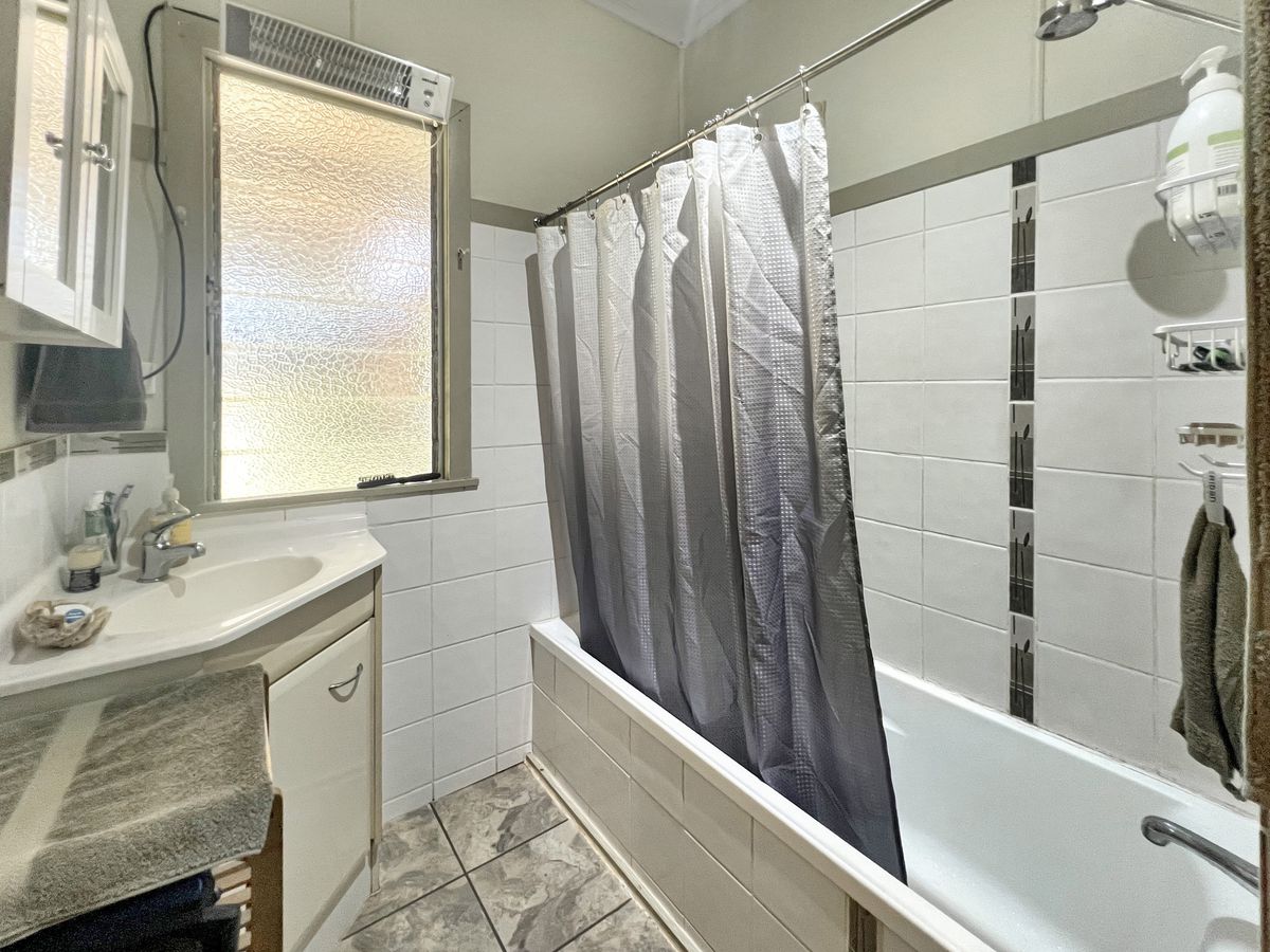 16 Irvine Street, Kairi