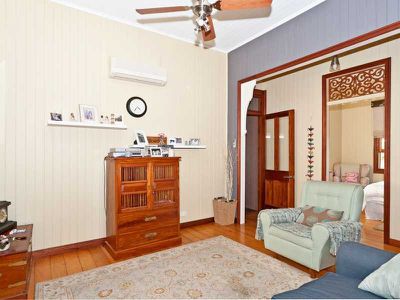 25 North Station Road, North Booval