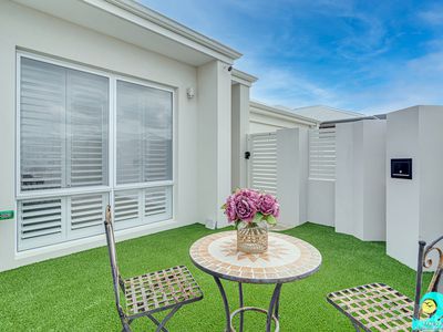 5 Chrysler Approach, Yanchep