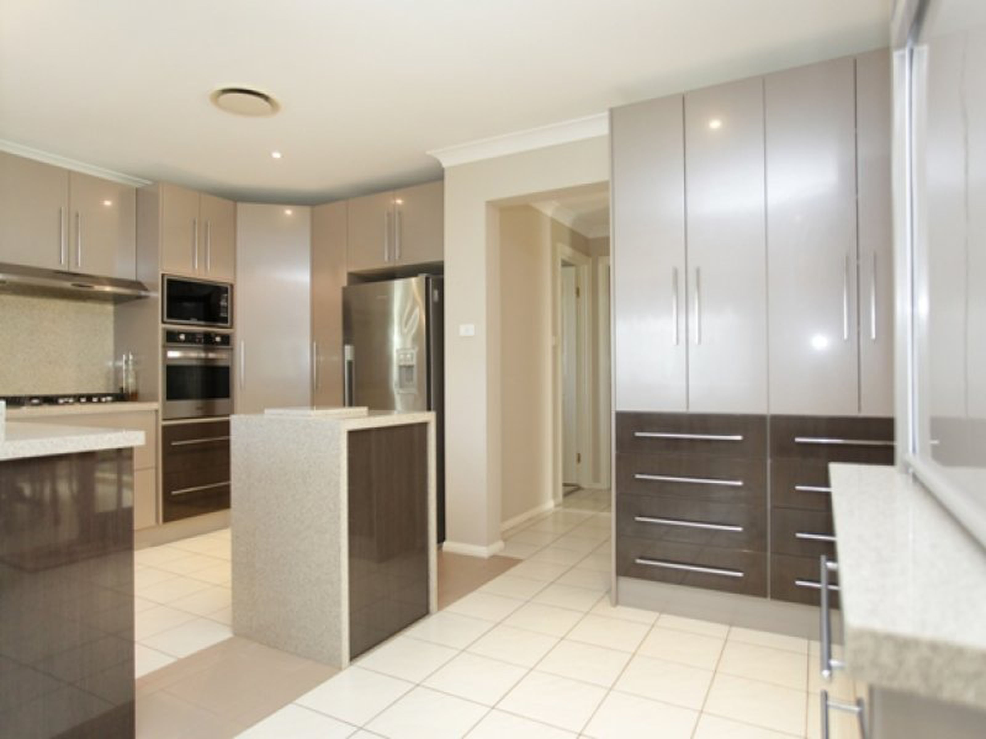 22 Glengarry Drive, GLENMORE PARK