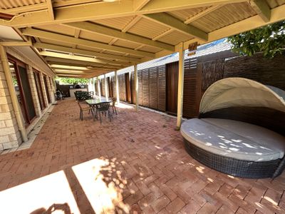 2 Barracks Close, Dubbo